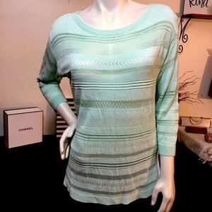 White House Black Market Mint Lite weight top